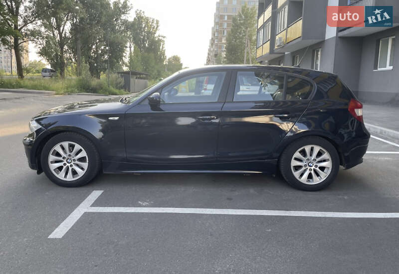 Хэтчбек BMW 1 Series 2006 в Киеве