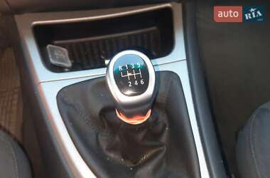 Хэтчбек BMW 1 Series 2009 в 