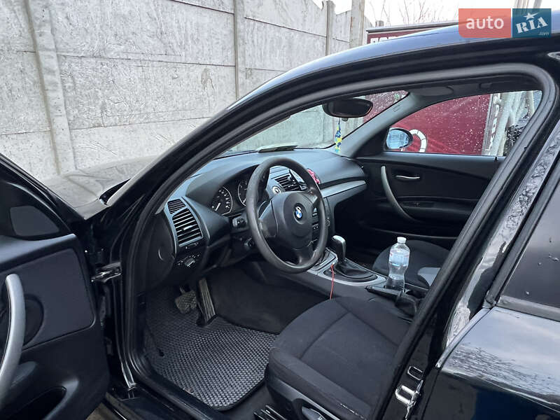 Хетчбек BMW 1 Series 2008 в Івано-Франківську