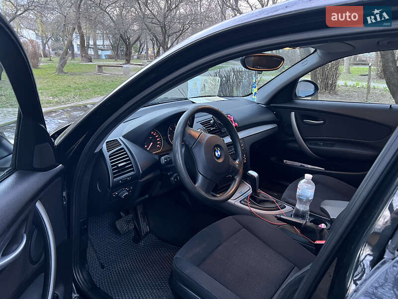 Хетчбек BMW 1 Series 2008 в Івано-Франківську