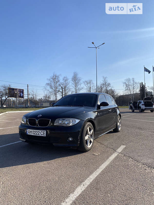 Хэтчбек BMW 1 Series 2006 в Житомире