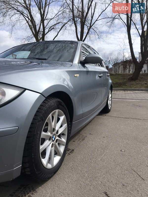 Хетчбек BMW 1 Series 2007 в Львові