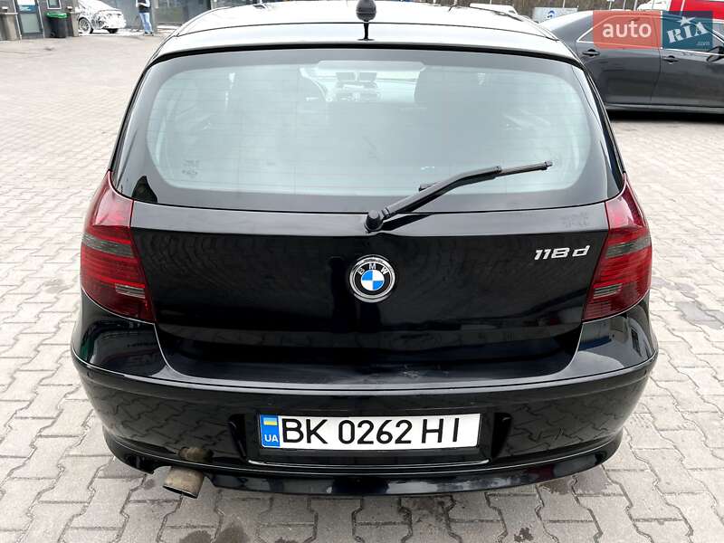 Хэтчбек BMW 1 Series 2009 в Киеве фото 9 Хэтчбек BMW 1 Series 2009 в Киеве