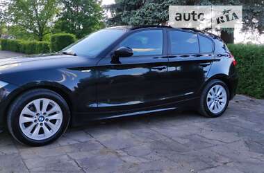 Хэтчбек BMW 1 Series 2007 в Самборе