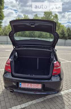 Хэтчбек BMW 1 Series 2010 в Луцке