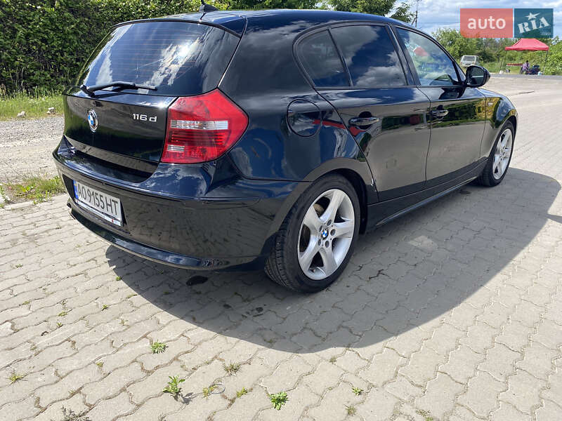 Хетчбек BMW 1 Series 2009 в Мукачевому
