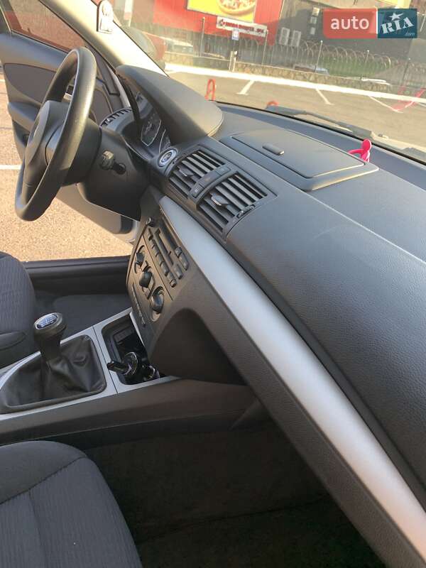 Хэтчбек BMW 1 Series 2009 в Белой Церкви фото 20 Хэтчбек BMW 1 Series 2009 в Белой Церкви