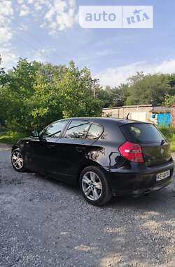 Хэтчбек BMW 1 Series 2011 в Новомосковске