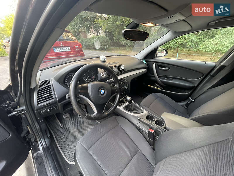 Хетчбек BMW 1 Series 2007 в Києві