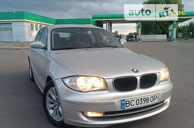 Хэтчбек BMW 1 Series 2010 в Червонограде