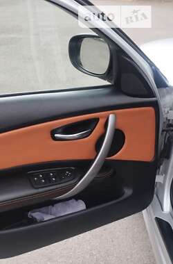 Хэтчбек BMW 1 Series 2010 в 