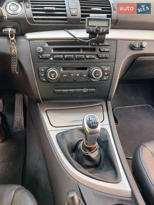 Хэтчбек BMW 1 Series 2011 в Кропивницком