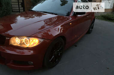 Купе BMW 1 Series 2010 в Бучі