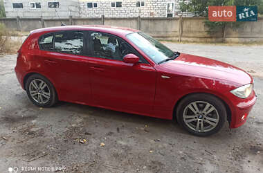 Хэтчбек BMW 1 Series 2006 в Чернигове