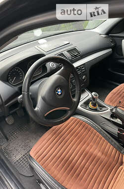 Хэтчбек BMW 1 Series 2009 в Днепре