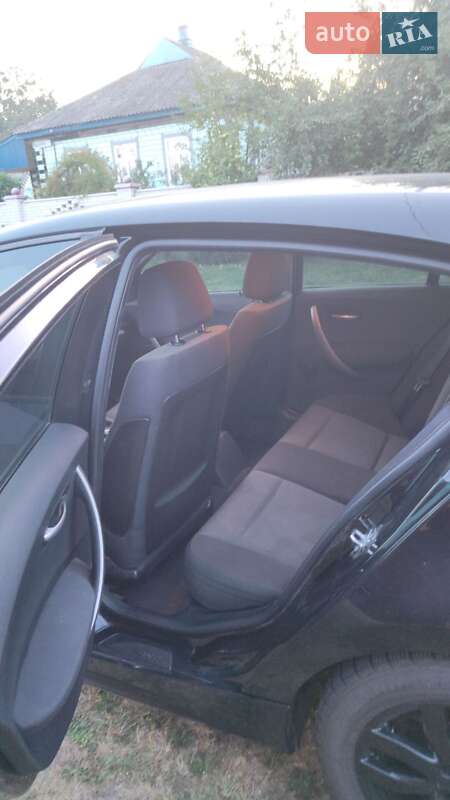 Хетчбек BMW 1 Series 2006 в Черкасах