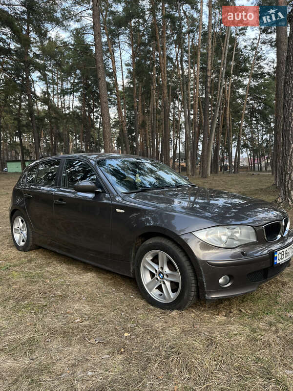 Хэтчбек BMW 1 Series 2006 в Чернигове