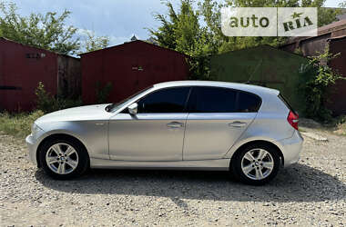 Хэтчбек BMW 1 Series 2010 в Коломые