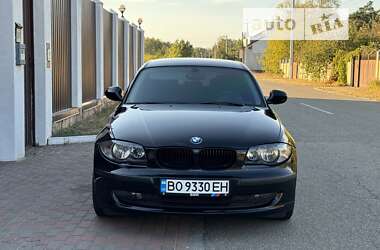 Хэтчбек BMW 1 Series 2010 в Киеве