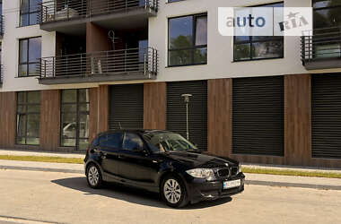 Хэтчбек BMW 1 Series 2010 в Львове