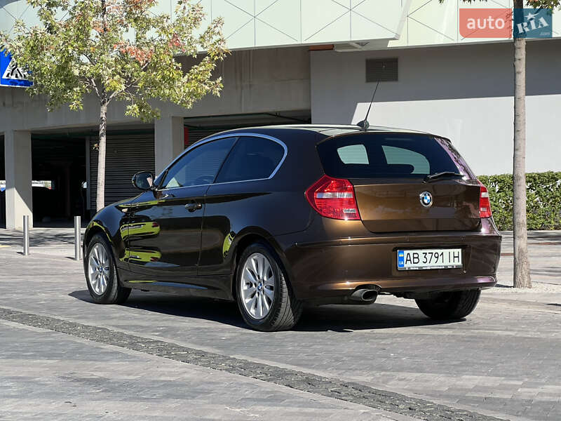 Хетчбек BMW 1 Series 2011 в Києві фото 3 Хетчбек BMW 1 Series 2011 в Києві