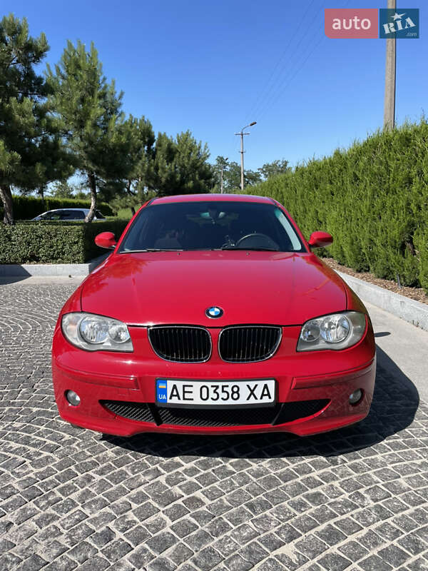 Хэтчбек BMW 1 Series 2009 в Днепре
