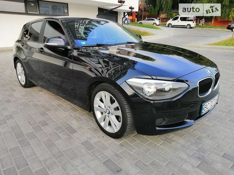 Хэтчбек BMW 1 Series 2012 в Львове фото Хэтчбек BMW 1 Series 2012 в Львове