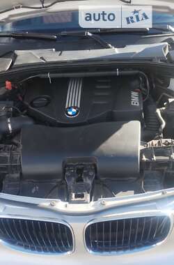 Хэтчбек BMW 1 Series 2010 в 