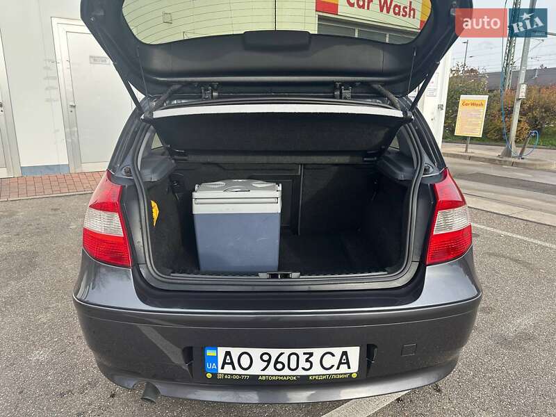 BMW 1 Series 2005