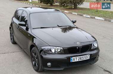 Хэтчбек BMW 1 Series 2004 в Калуше