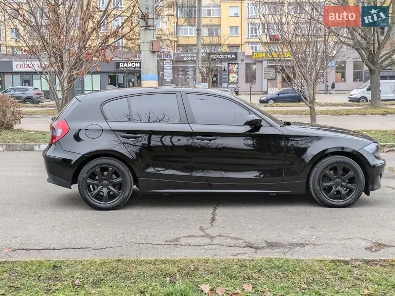 Хетчбек BMW 1 Series 2004 в 