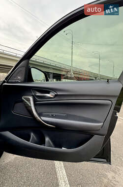Хэтчбек BMW 1 Series 2012 в 
