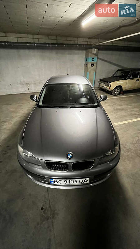 Хэтчбек BMW 1 Series 2011 в Львове
