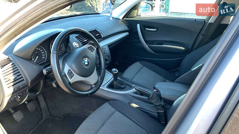Хэтчбек BMW 1 Series 2006 в Одессе