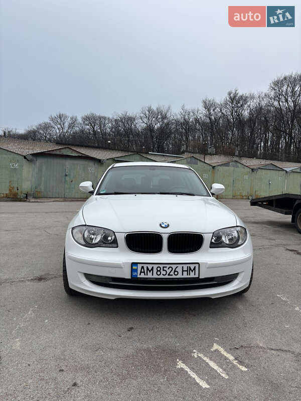 Купе BMW 1 Series 2009 в Житомире