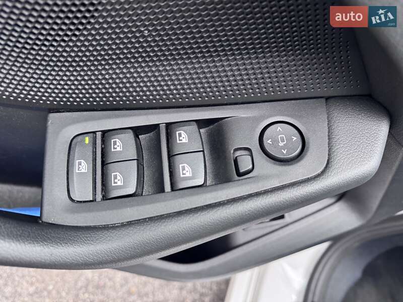 Хетчбек BMW 1 Series 2021 в Києві фото 9 Хетчбек BMW 1 Series 2021 в Києві