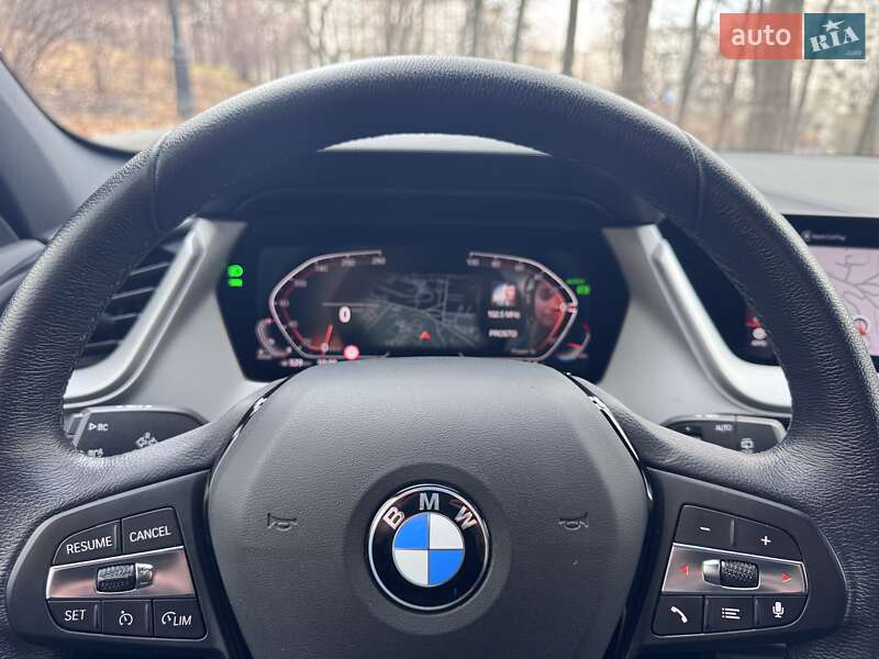 Хетчбек BMW 1 Series 2021 в Києві фото 10 Хетчбек BMW 1 Series 2021 в Києві