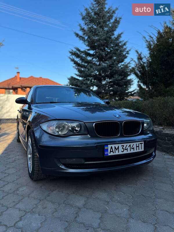 Хетчбек BMW 1 Series 2007 в Житомирі