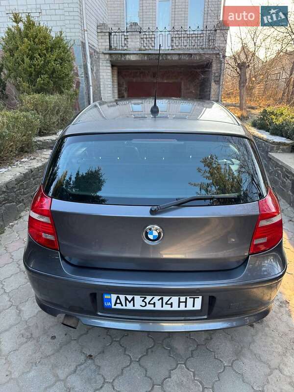 Хетчбек BMW 1 Series 2007 в Житомирі