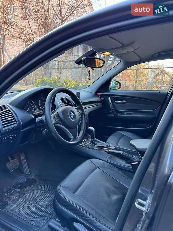 Хетчбек BMW 1 Series 2007 в Житомирі