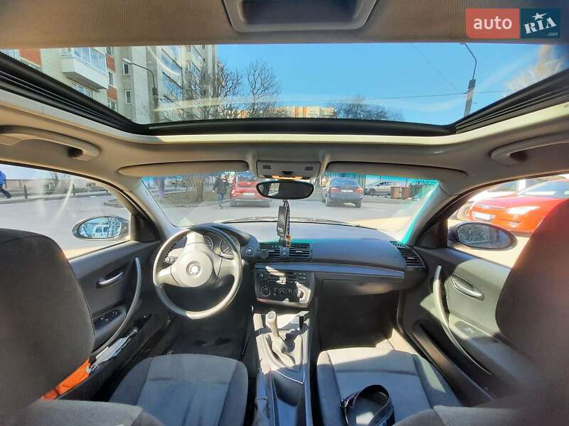 Хэтчбек BMW 1 Series 2006 в Львове