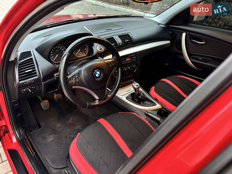 Хетчбек BMW 1 Series 2011 в Запоріжжі