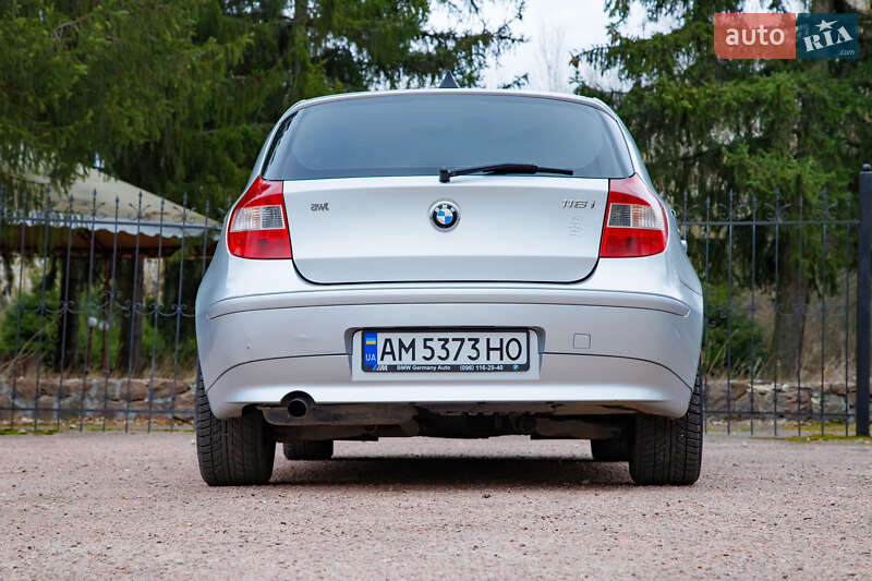 Хетчбек BMW 1 Series 2006 в Бердичеві