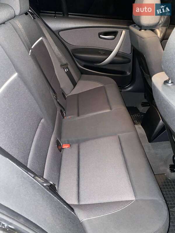 Хетчбек BMW 1 Series 2008 в Харкові