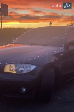 Хэтчбек BMW 1 Series 2006 в 