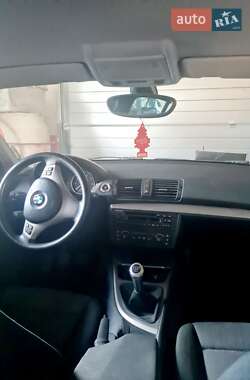 Хэтчбек BMW 1 Series 2005 в 