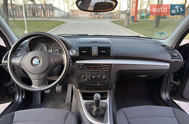 Хетчбек BMW 1 Series 2010 в 