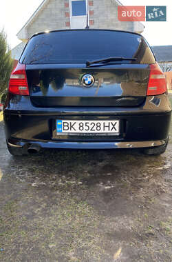 Хэтчбек BMW 1 Series 2009 в Рокитном