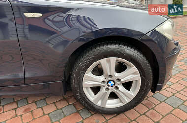 Хэтчбек BMW 1 Series 2009 в 