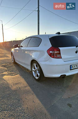 Хэтчбек BMW 1 Series 2007 в 